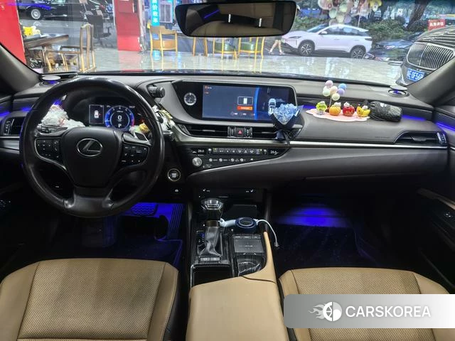 Lexus ES id 4300097 из Китая 21