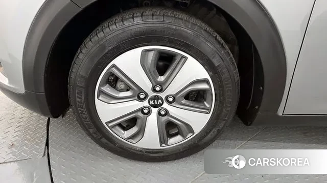 Kia The New Niro id 3385797 из Кореи 15