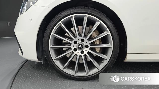 Mercedes-Benz E-Class W213 id 4636895 из Кореи 32
