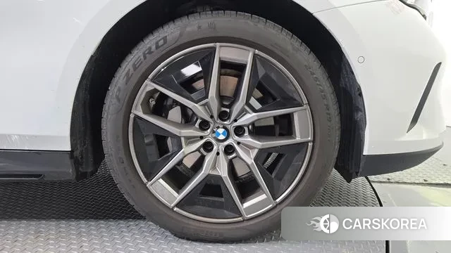 BMW 5 Series (G60) id 3457052 из Кореи 15