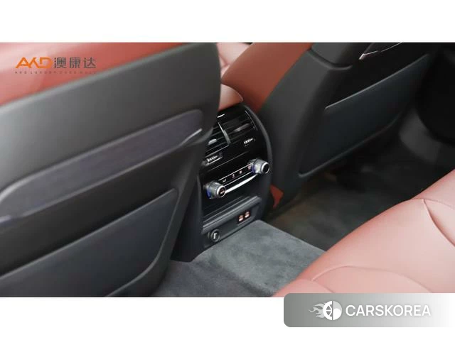 BMW 5 series 2022 Белый из Китая, фото 5