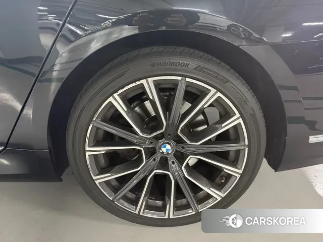 BMW 7 Series (G11) id 3371518 из Кореи 10