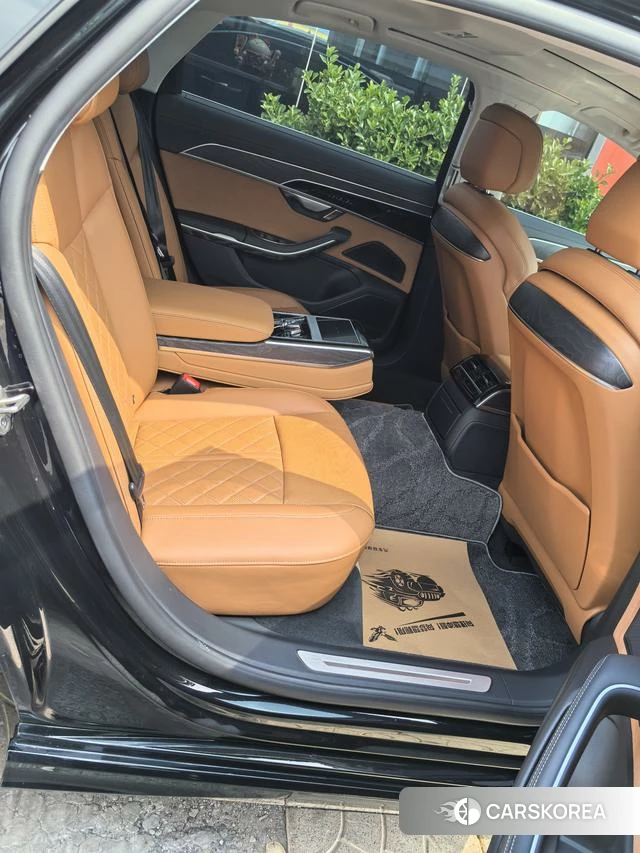 Audi A8 id 4259252 из Китая 16