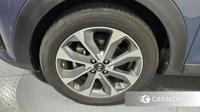 Kia Stonic id 3917266 из Кореи 15