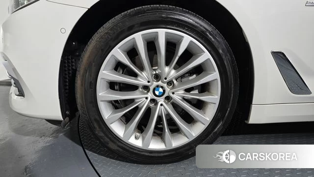 BMW 5 Series (G30) id 4331676 из Кореи 31