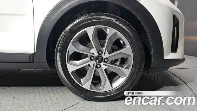 Kia Stonic id 2405110 из Кореи 15