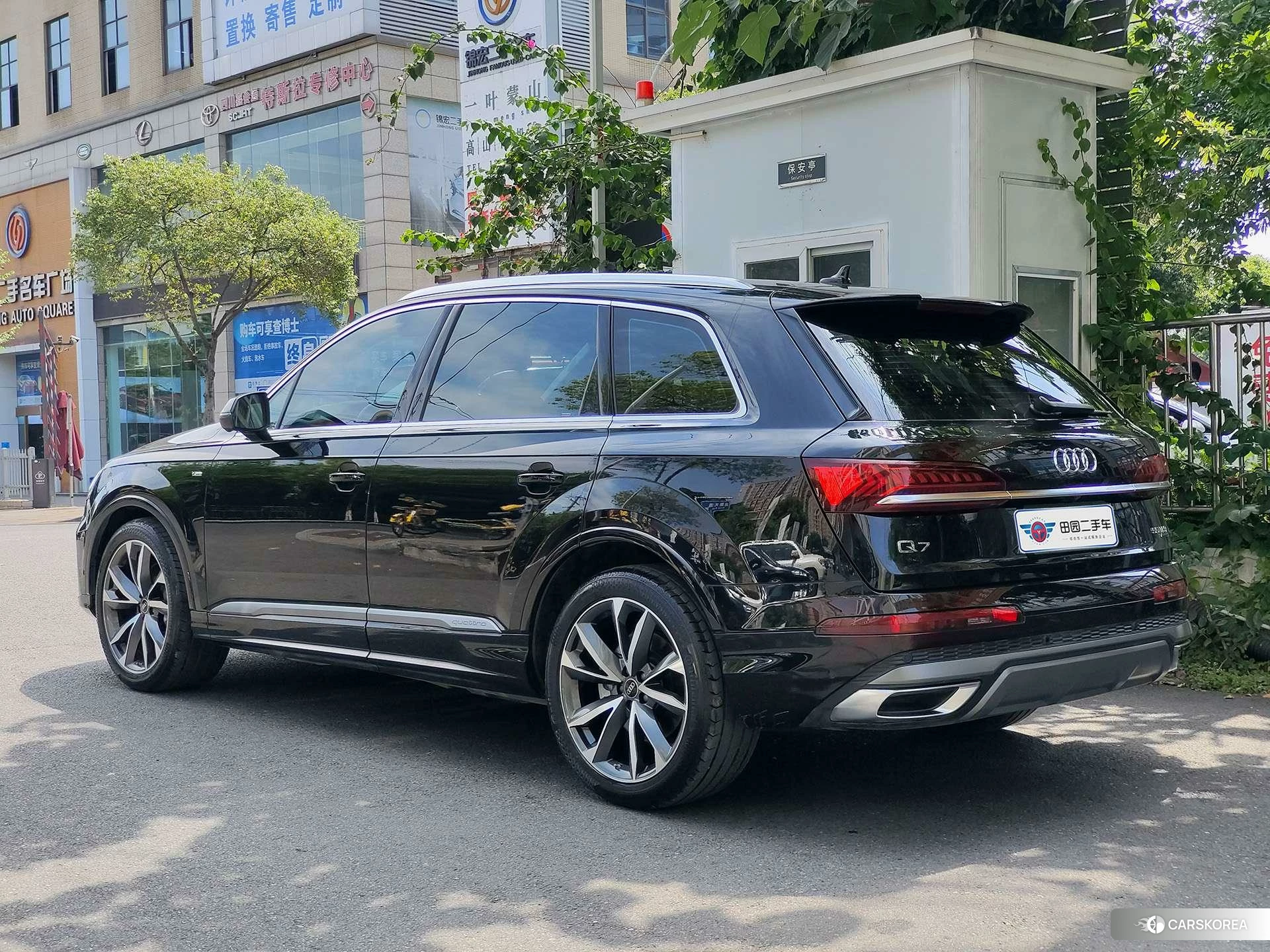Audi Q7 2022 Черный из Китая, фото 6