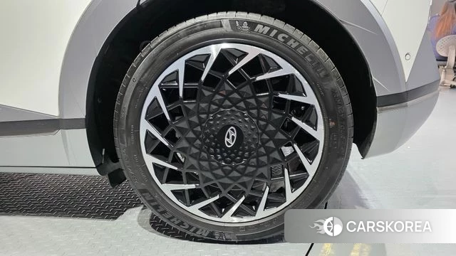 Hyundai Ionic 5 id 3851755 из Кореи 15