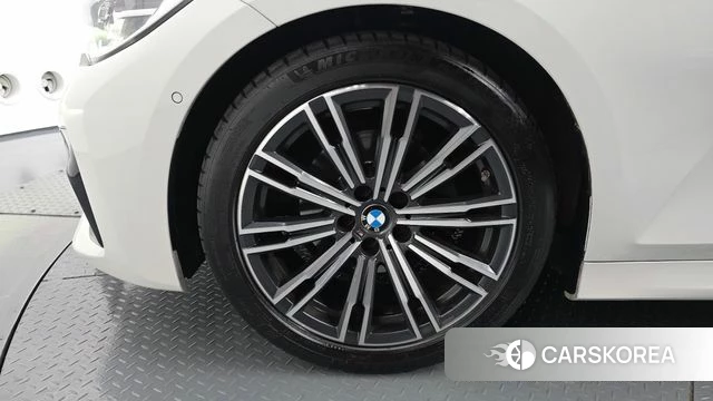 BMW 3 Series (G20) id 4310047 из Кореи 15