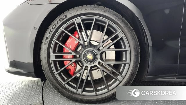 Porsche Panamera (976) id 3850286 из Кореи 15