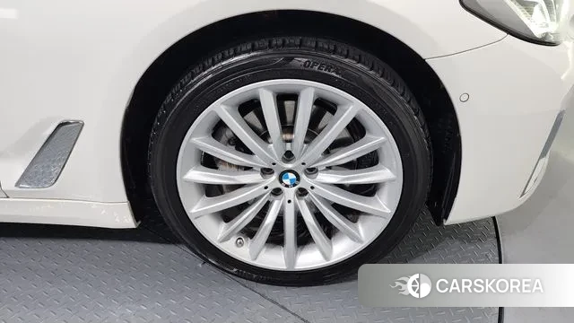 BMW 5 Series (G30) id 3585987 из Кореи 15