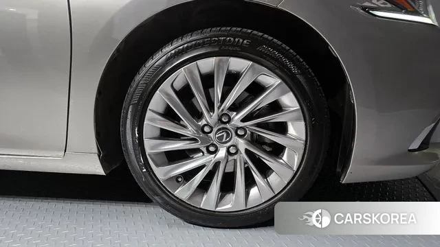 Lexus ES300h 7th generation id 3581327 из Кореи 15