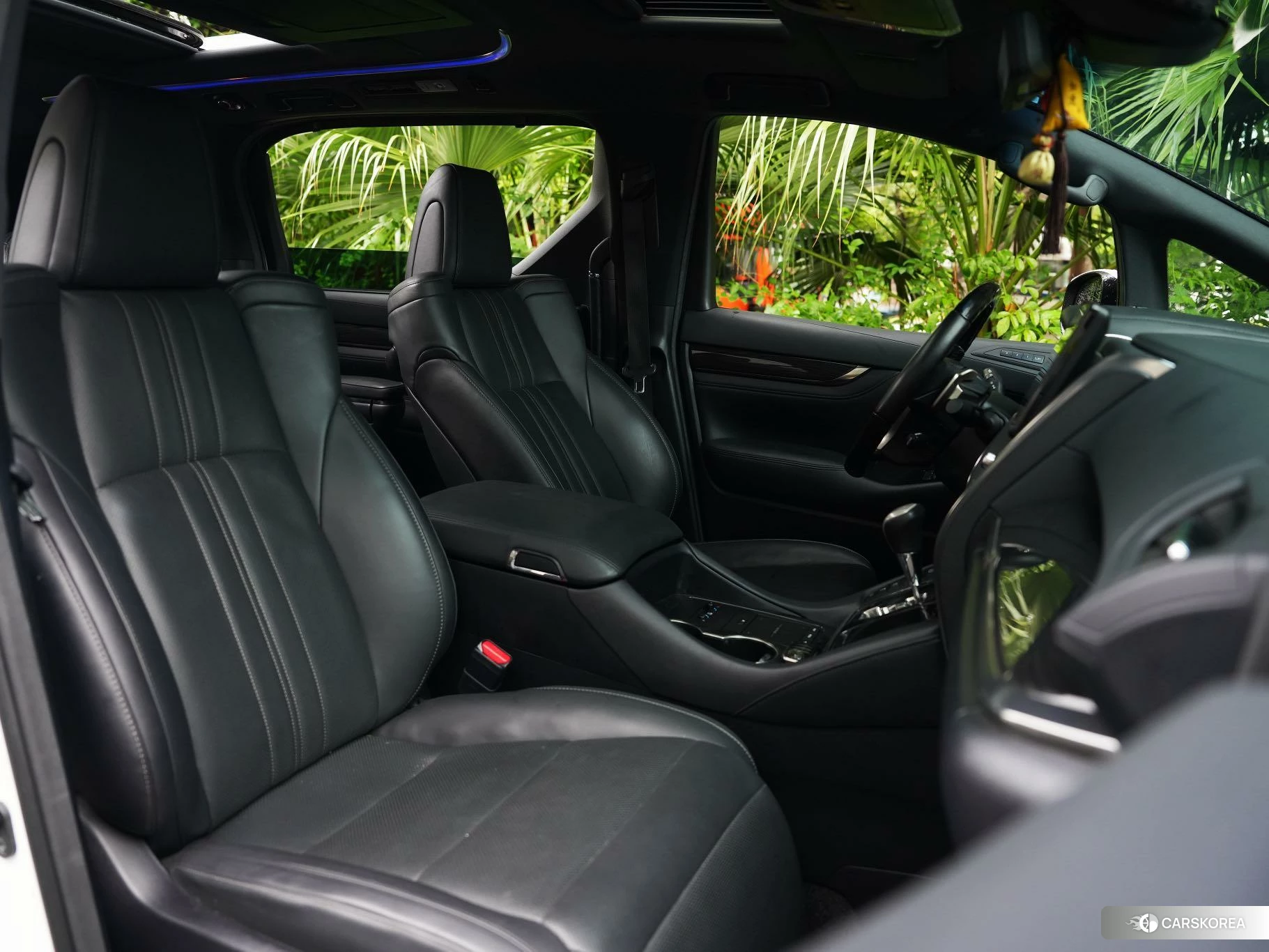Lexus LM id 4467717 из Китая 8
