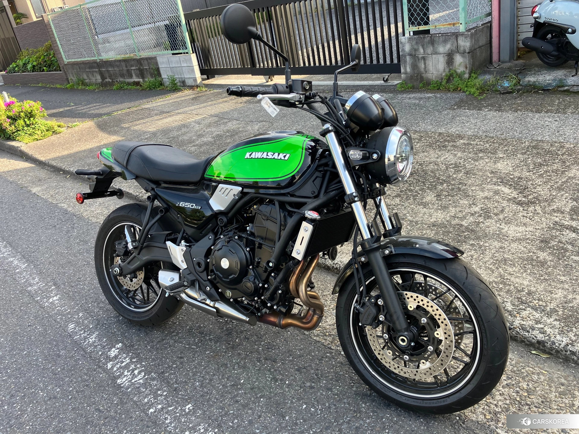 Kawasaki Z650RS 2025 из Японии