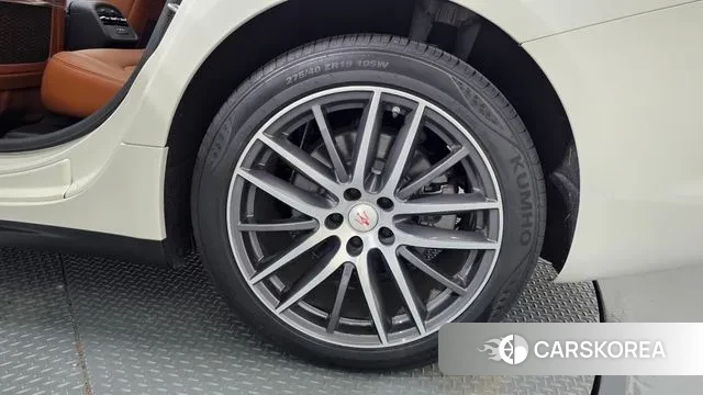 Maserati Ghibli id 2976260 из Кореи 15