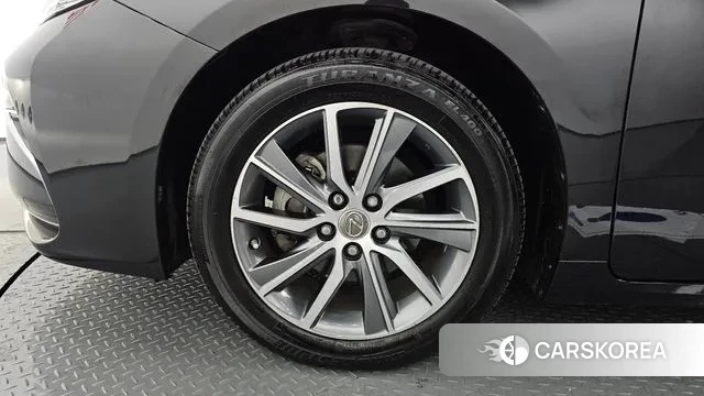 Lexus New ES300h id 3666967 из Кореи 15