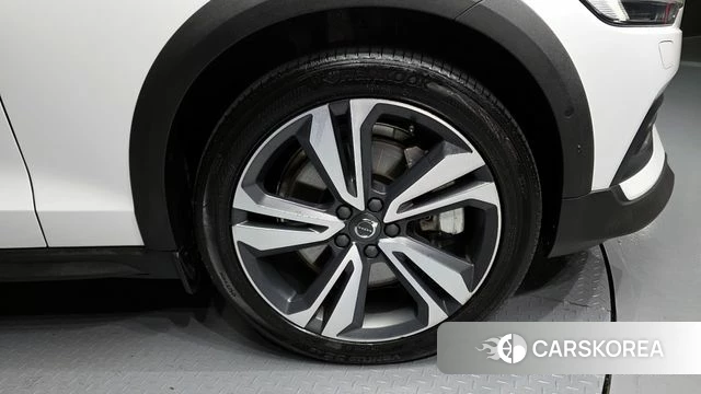 Volvo V60 Cross-Country 2nd Generation id 4310335 из Кореи 30