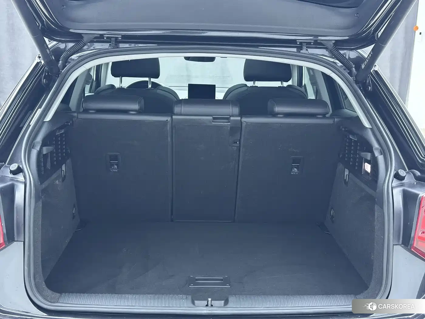 Audi Q2L id 4589312 из Китая 19