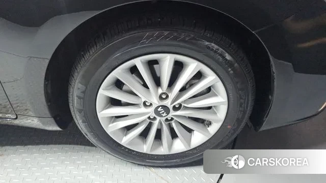 Kia Come New K7 id 3039358 из Кореи 15