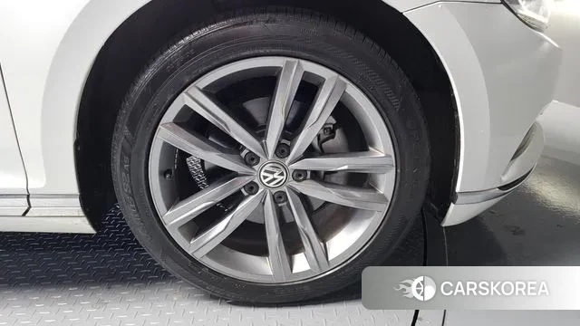 Volkswagen Passat GT (B8) id 3547620 из Кореи 15