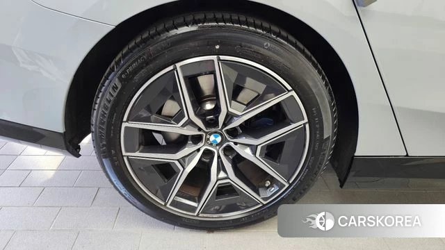 BMW 5 Series (G60) id 4414161 из Кореи 30