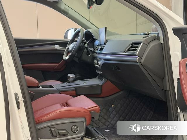 Audi Q5L id 4276051 из Китая 21