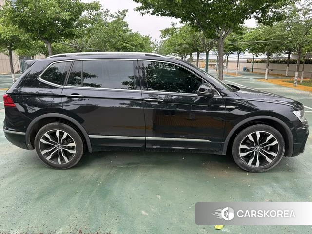 Volkswagen Tiguan L id 4261152 из Китая 15