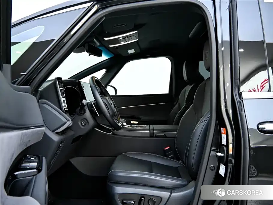 Lexus LM id 4589114 из Китая 35