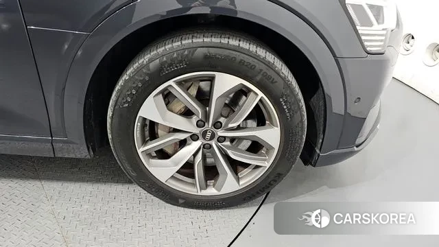 Audi e-Tron id 3329989 из Кореи 15