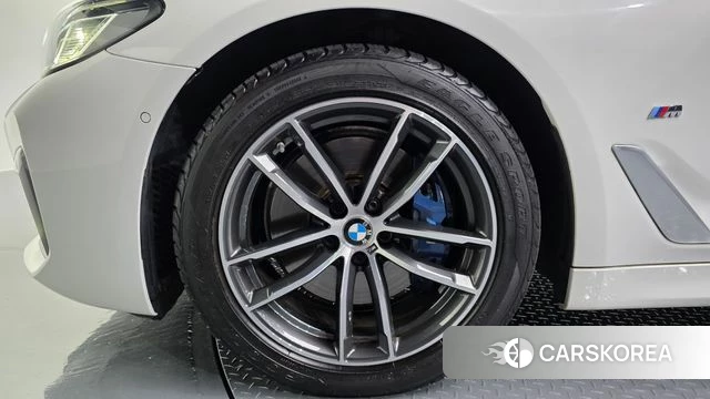 BMW 5 Series (G30) id 4855648 из Кореи 28