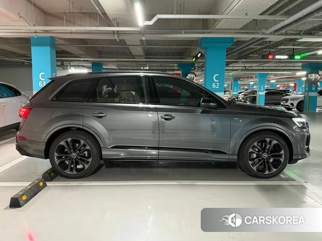 Audi Q7 (4M) 2025 Серый из Кореи, фото 6