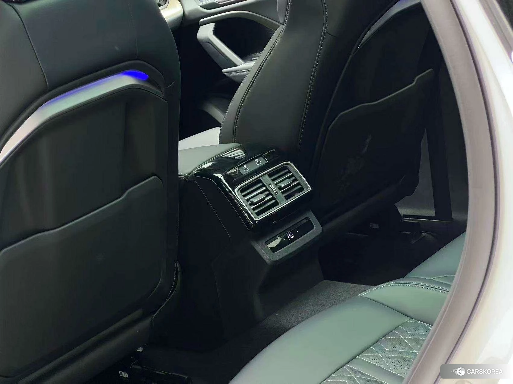 Audi Q5L id 4487443 из Китая 26