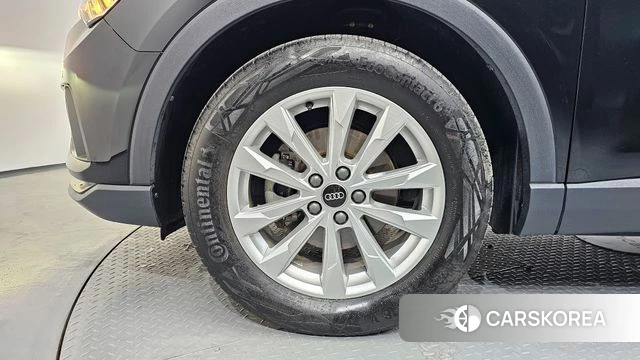Audi Q3 (F3) id 4388647 из Кореи 27