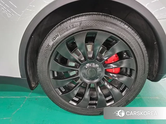 Tesla Model Y id 2994514 из Кореи 8