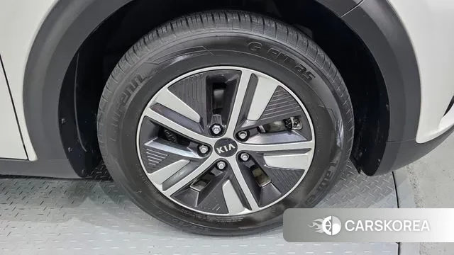 Kia The New Niro id 3117474 из Кореи 15