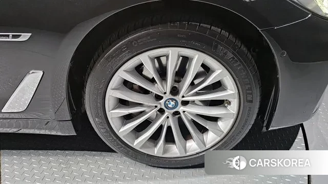 BMW 5 Series (G30) id 3697097 из Кореи 15