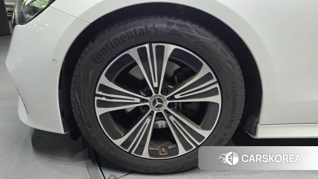 Mercedes-Benz E-Class W214 id 4635249 из Кореи 25