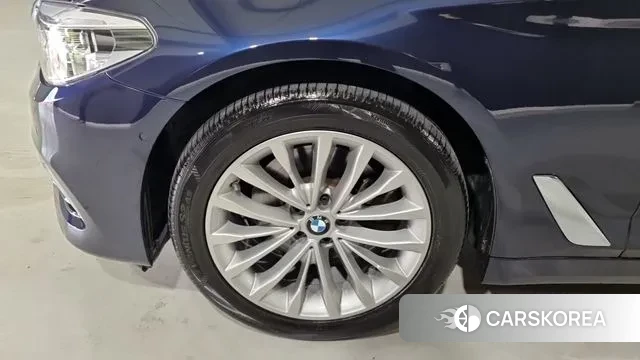 BMW 5 Series (G30) id 3107166 из Кореи 14