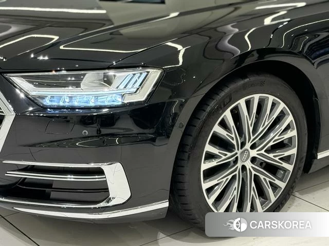 Audi A8 id 3944998 из Китая 7