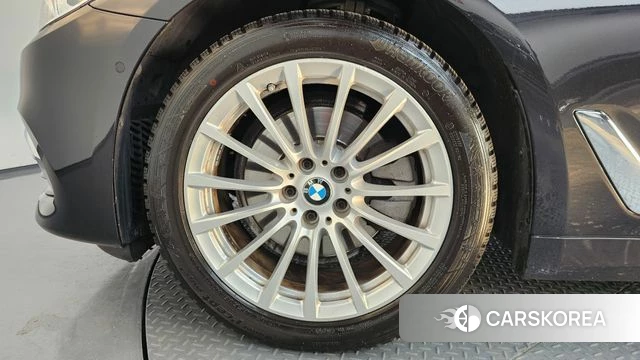 BMW 5 Series (G30) id 3828658 из Кореи 15