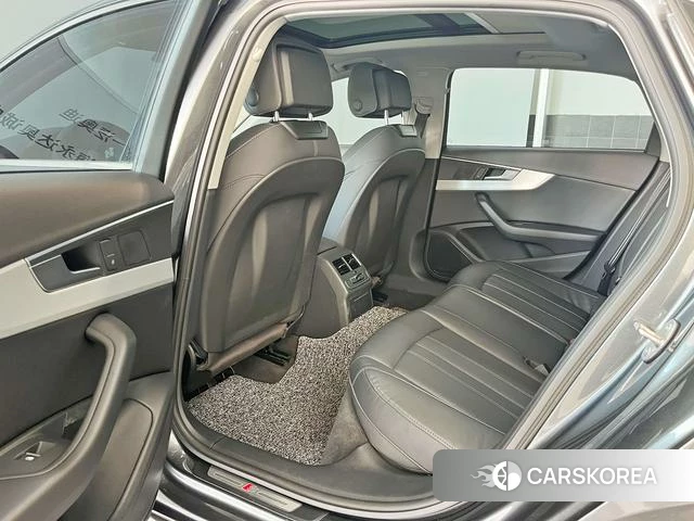 Audi A4L id 4359482 из Китая 10
