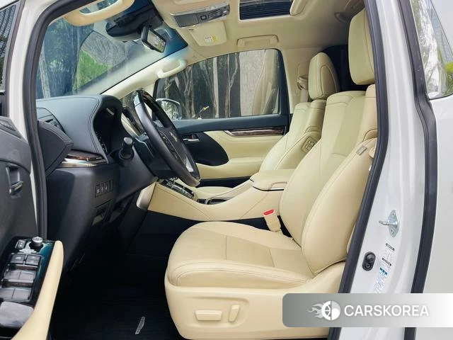 Toyota Elfa id 4359096 из Китая 16