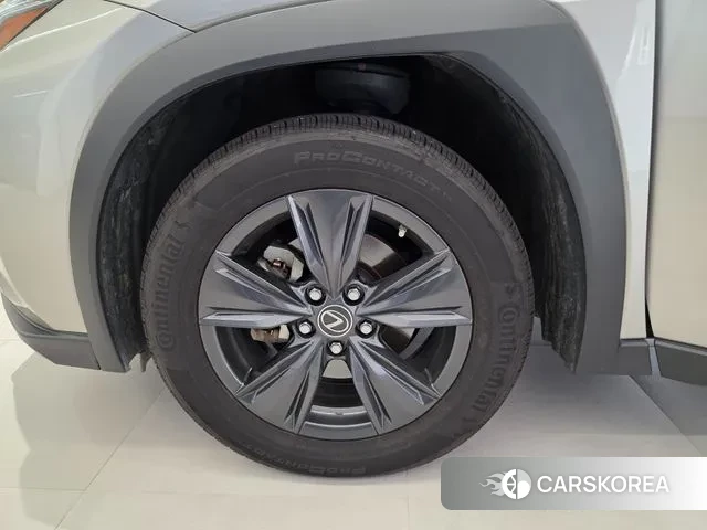 Lexus UX250h id 3315296 из Кореи 10