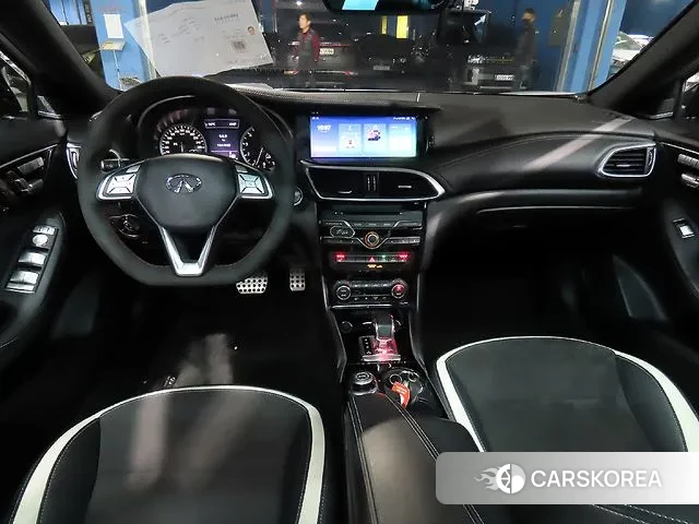 Infiniti Q30 id 3339455 из Кореи 15