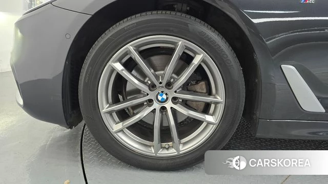 BMW 5 Series (G30) id 4765564 из Кореи 29
