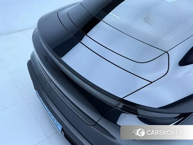 Porsche Taycan id 3063516 из Кореи 15