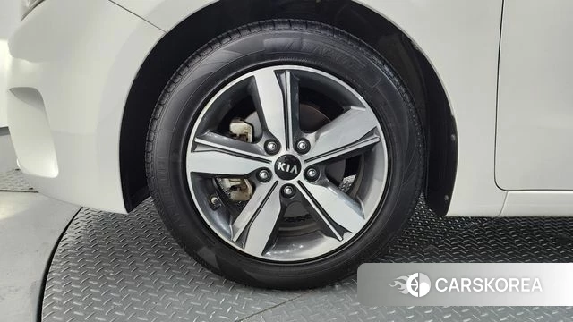Kia The New K3 id 4491163 из Кореи 15