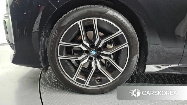 BMW 7 Series (G70) id 4739535 из Кореи 15