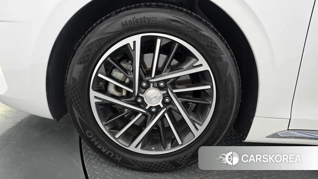 Hyundai The New Grandeur IG id 4780462 из Кореи 25