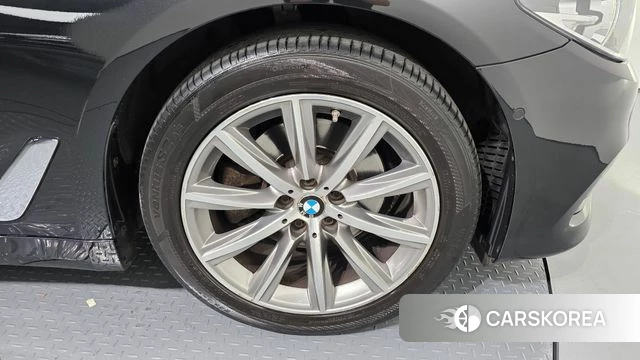 BMW 5 Series (G30) id 4331620 из Кореи 15